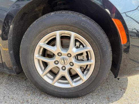 Used 2025 Chrysler Pacifica Select FWD image 10