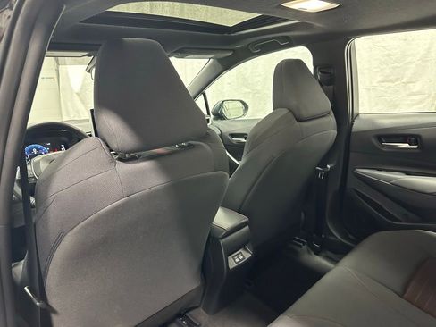 Used 2025 Toyota Corolla SE w/ SE Premium Package image 48