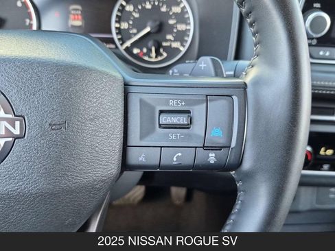 Certified 2025 Nissan Rogue SV FWD image 18