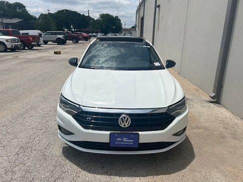 Used 2019 Volkswagen Jetta R-Line FWD image 3