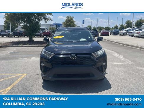 Used 2020 Toyota RAV4 XLE FWD image 2