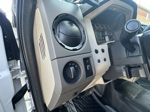 Used 2009 Ford F250 XL AWD/4WD image 36