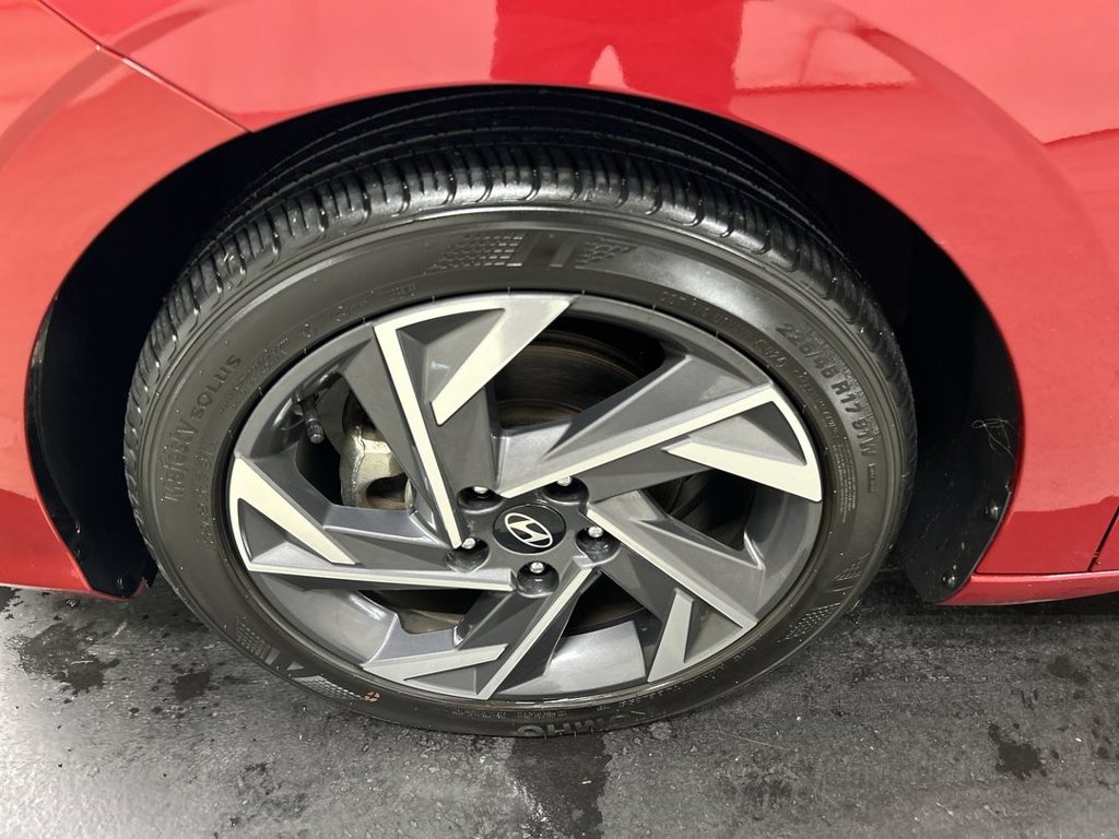 Used 2025 Hyundai Elantra Sport FWD image 8