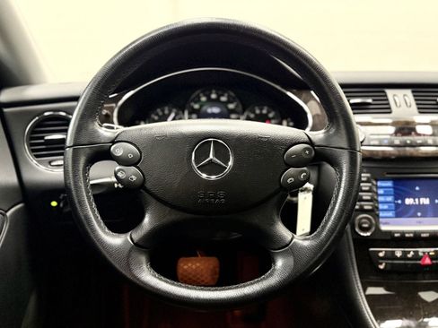 Used 2008 Mercedes-Benz CLS 550 image 19