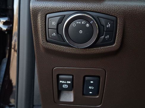 Used 2018 Ford F150 King Ranch w/ Equipment Group 601A Luxury image 27