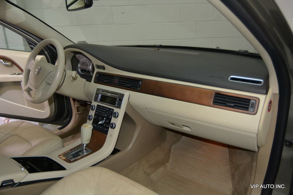 Used 2010 Volvo XC70 3.2 AWD/4WD image 12