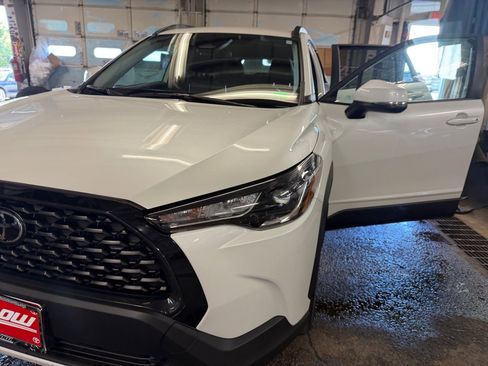 Used 2023 Toyota Corolla Cross LE image 30