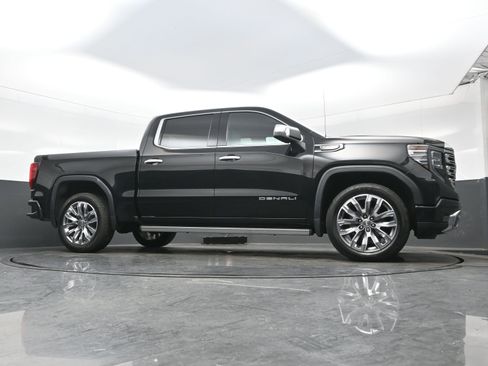 Used 2023 GMC Sierra 1500 Denali w/ Denali Reserve Package image 31