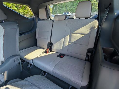 New 2026 Chevrolet Traverse LT image 12
