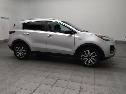 Used 2018 Kia Sportage EX AWD/4WD image 11