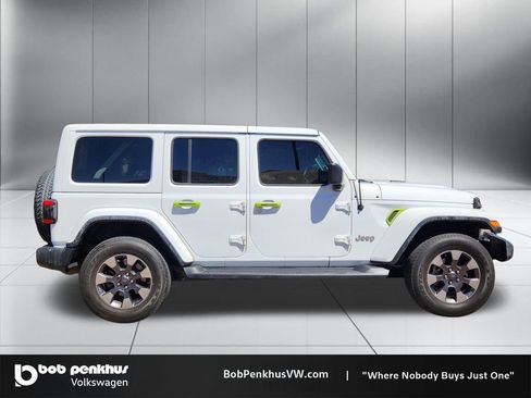 Used 2018 Jeep Wrangler Unlimited Sahara AWD/4WD image 24