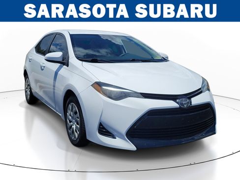 Used 2017 Toyota Corolla LE FWD image 1