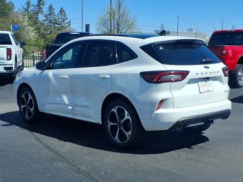 Certified 2024 Ford Escape ST-Line Select w/ Tech Pack #2 image 4