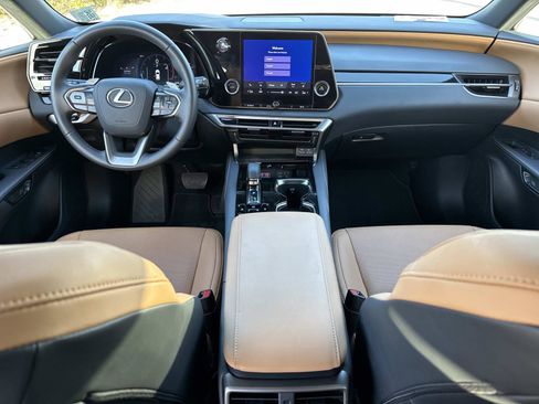 Certified 2025 Lexus RX 350 FWD image 16