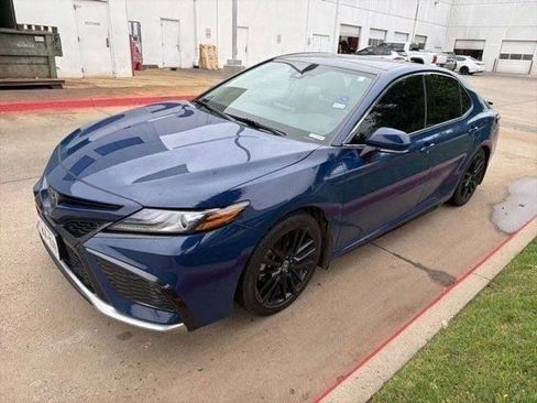 Used 2023 Toyota Camry XSE FWD image 4
