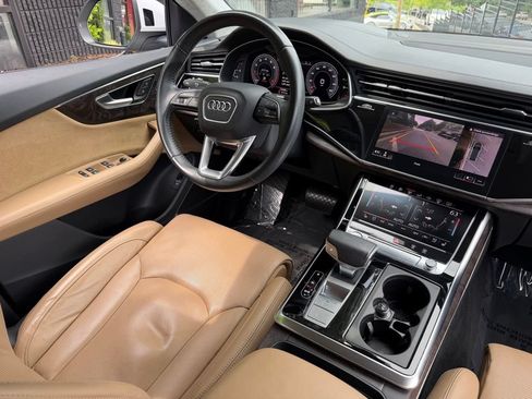 Used 2019 Audi Q8 Prestige w/ Luxury Package AWD/4WD image 42