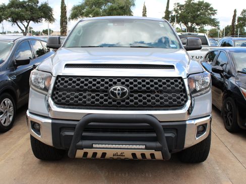 Used 2021 Toyota Tundra SR5 RWD image 4