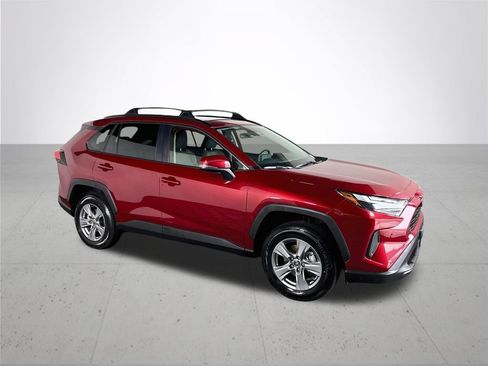 Used 2025 Toyota RAV4 XLE w/ Convenience Package AWD/4WD image 4