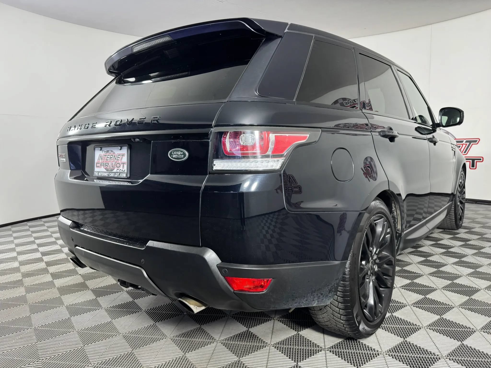 Used 2017 Land Rover Range Rover Sport Supercharged AWD/4WD image 29
