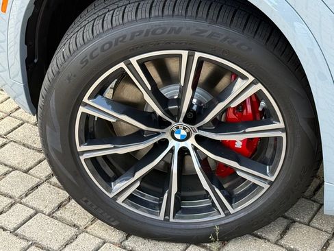 Used 2026 BMW X5 xDrive50e w/ M Sport Package image 7