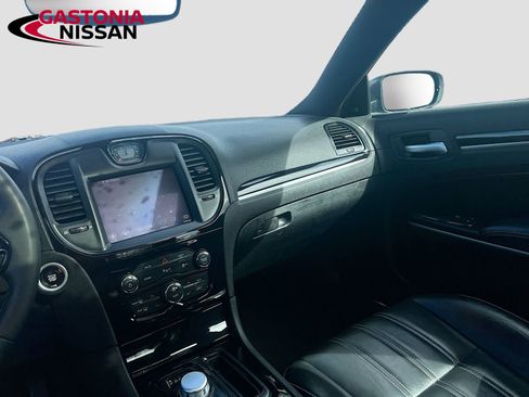 Used 2023 Chrysler 300 S image 31