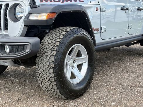 Used 2022 Jeep Gladiator Mojave w/ Cold Weather Group AWD/4WD image 10
