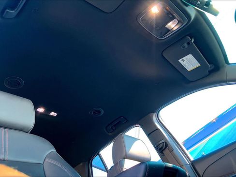 Certified 2023 Chevrolet Traverse RS image 13