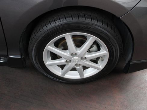 Used 2017 Toyota Prius C One image 10