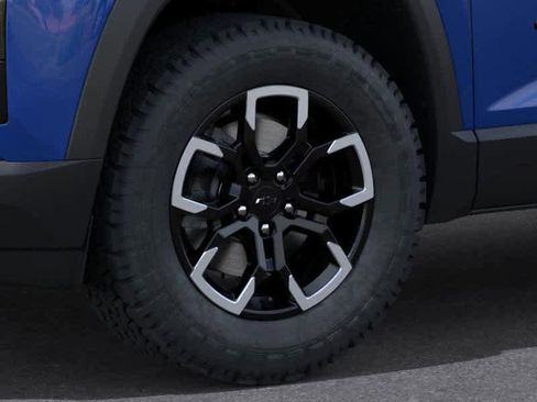 New 2026 Chevrolet Equinox ACTIV w/ Safety and Technology Package FWD image 24