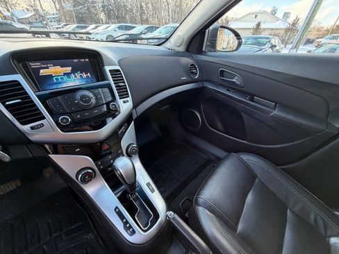 Used 2015 Chevrolet Cruze Diesel w/ Sun And Sound Package image 22