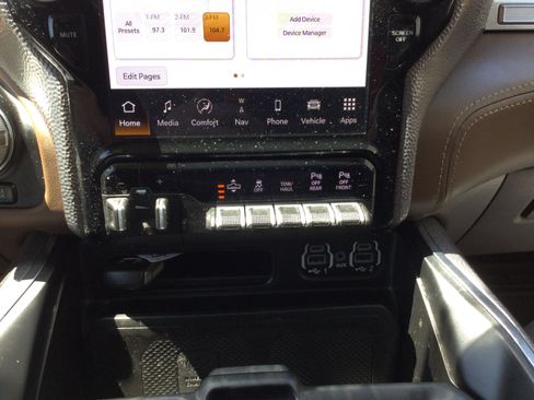 Used 2023 RAM 1500 Limited AWD/4WD image 21