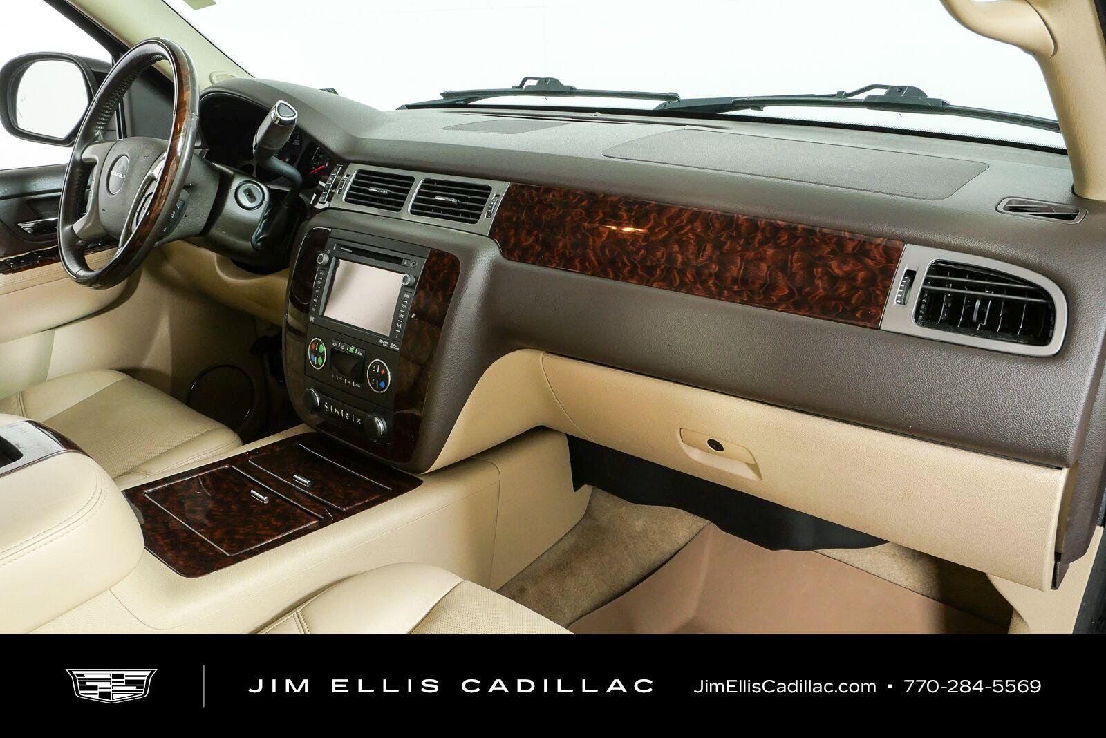 Used 2014 GMC Yukon XL Denali RWD image 21