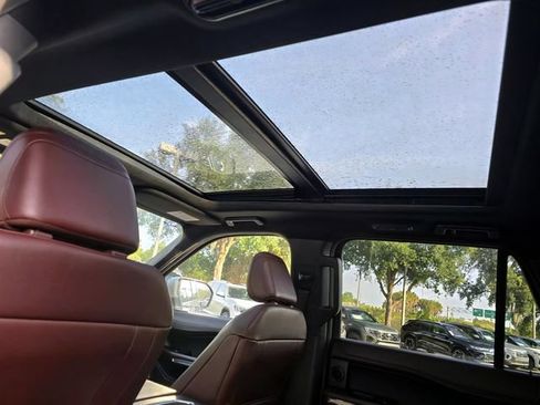 Used 2023 Ford Expedition Limited RWD image 29