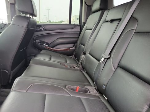 Used 2019 GMC Yukon XL SLT w/ Graphite Performance Edition AWD/4WD image 12