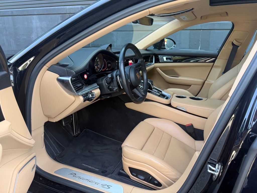 Certified 2023 Porsche Panamera 4S AWD/4WD image 4
