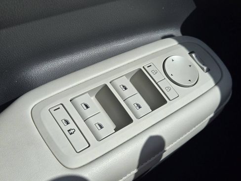 Certified 2025 Hyundai Santa Fe SEL FWD image 25