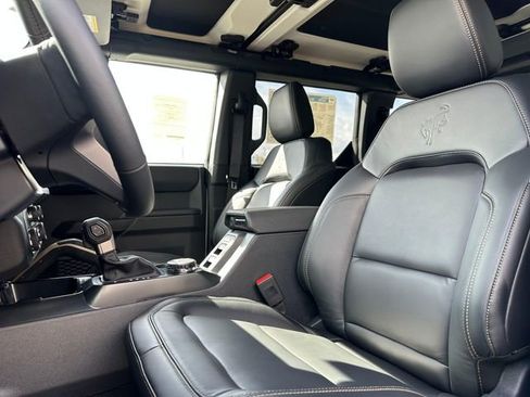 New 2026 Ford Bronco Badlands image 10