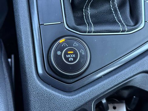 Certified 2023 Volkswagen Tiguan SE image 28