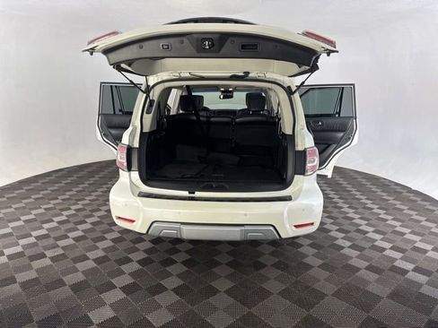 Used 2017 Nissan Armada Platinum w/ Interior Lighting Package image 17