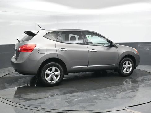 Used 2013 Nissan Rogue S w/ Special Edition Pkg image 2