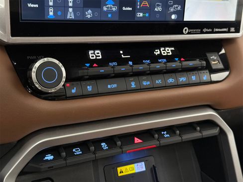 Used 2023 Toyota Tundra 1794 Edition image 33