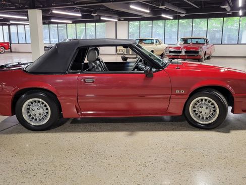 Used 1989 Ford Mustang GT RWD image 36
