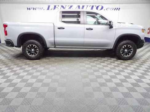 Used 2024 Chevrolet Silverado 1500 ZR2 AWD/4WD image 2