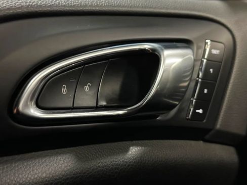 Used 2017 Porsche Cayenne AWD/4WD image 37