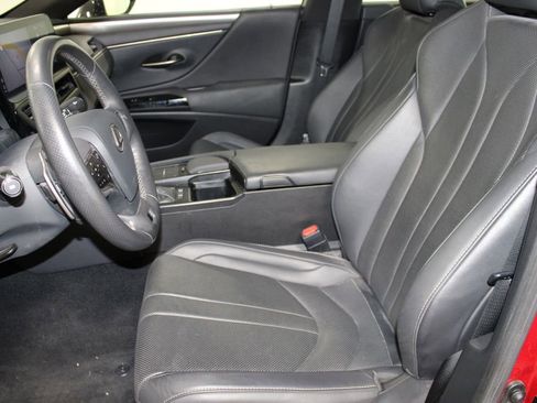 Used 2022 Lexus ES 300h F Sport image 16