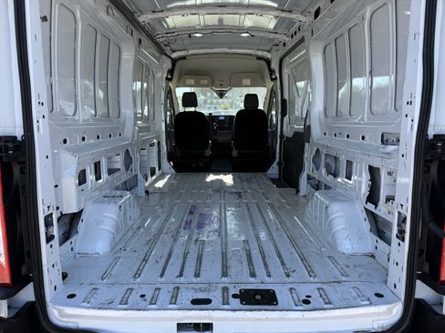 Used 2023 Ford Transit 250 Medium Roof image 28