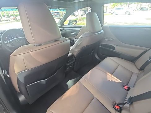 Used 2023 Lexus ES 350 w/ Accessory Package (Z2) image 24