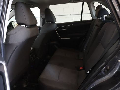 Used 2022 Toyota RAV4 XLE FWD image 15