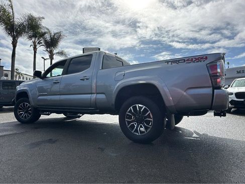 Used 2021 Toyota Tacoma TRD Sport image 3
