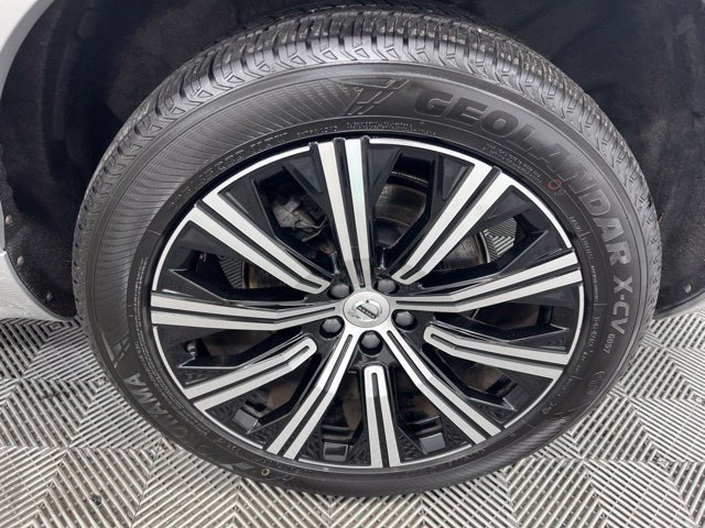 Used 2023 Volvo XC90 B6 Plus AWD/4WD image 11